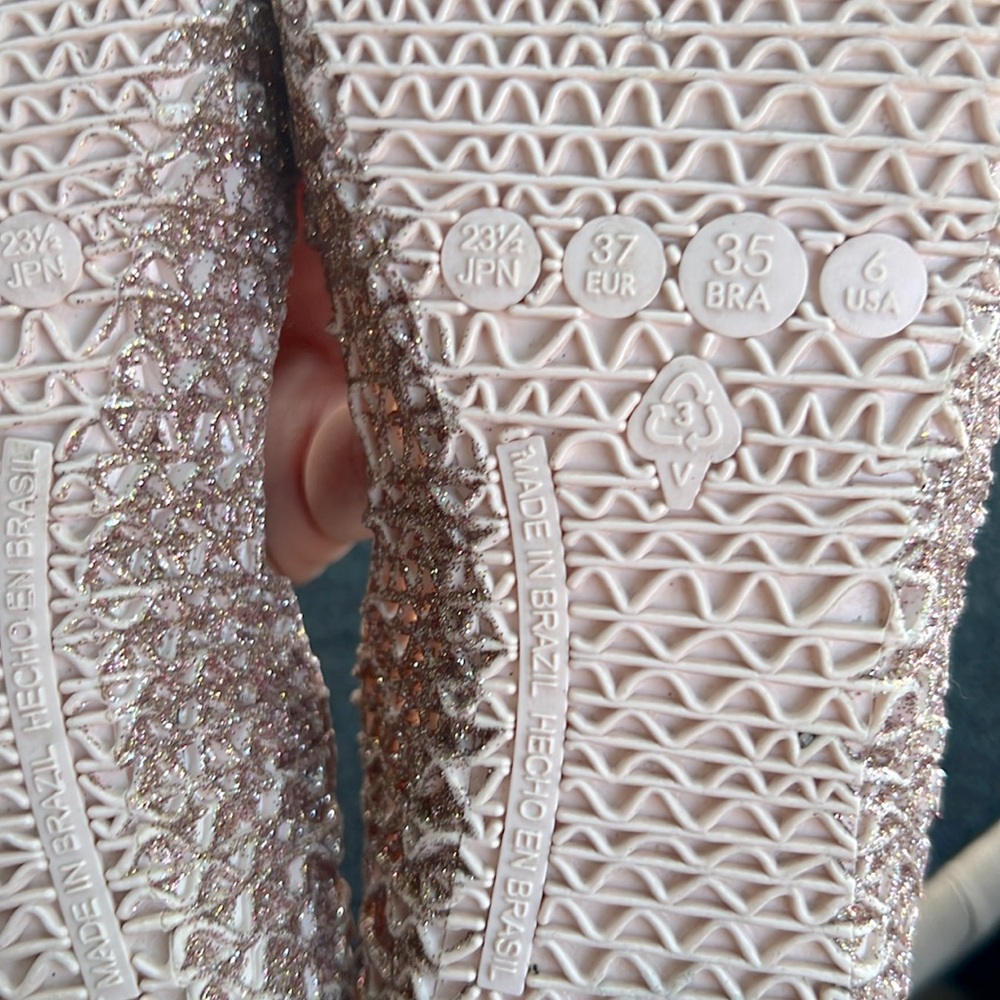 Melissa Campana Like New - Picture 4 of 4